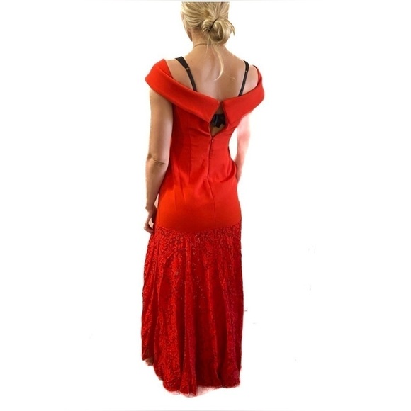 Aijek Red GODIVA SWEETHEART Off the shoulder LACE MAXI DRESS sz 2 - Picture 6 of 8